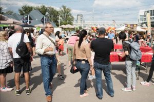 Crowd of people at Toronto Farmers Market